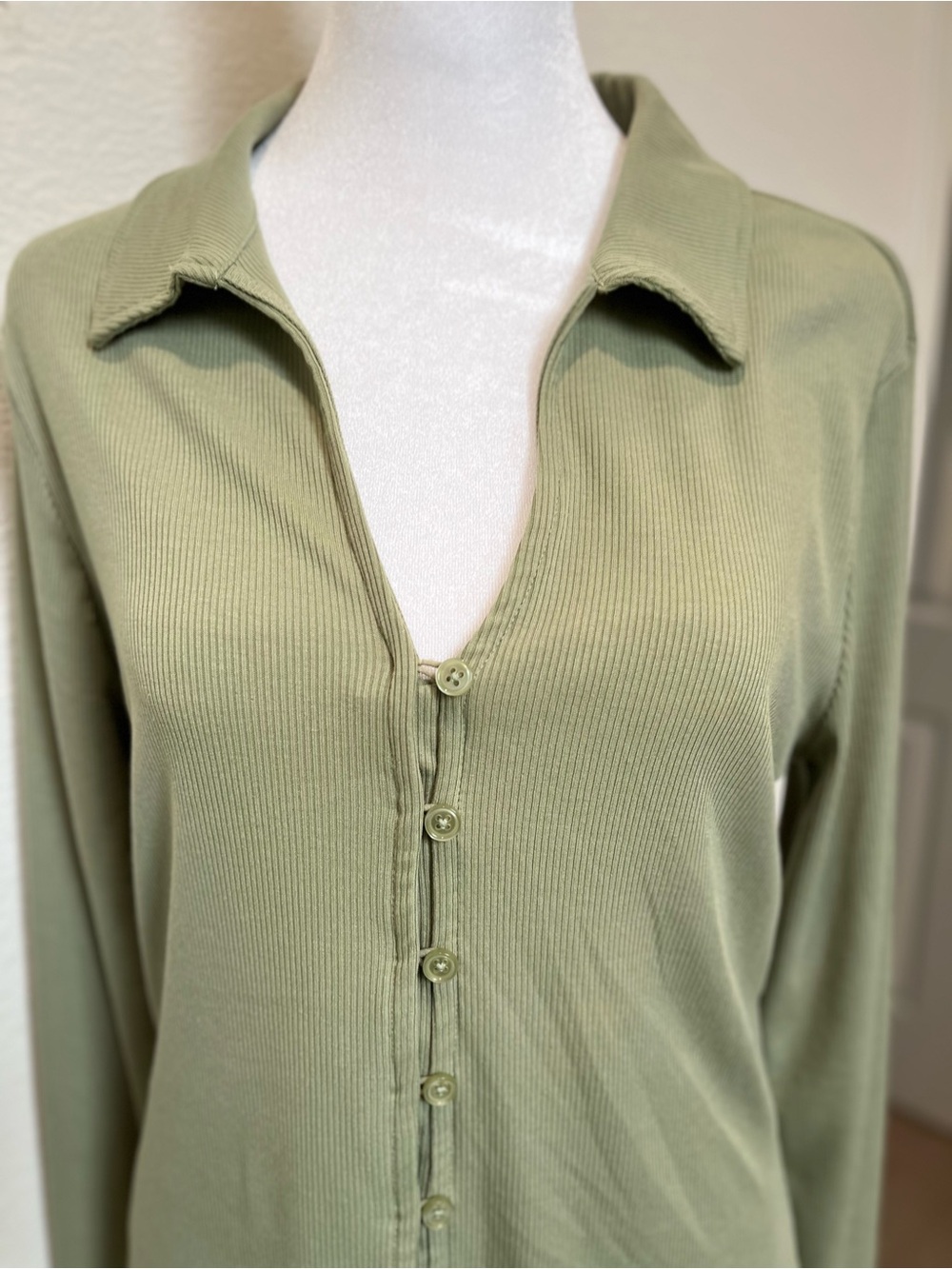 Sanctuary Light Olive Ribbed Button-Front Top NWOT